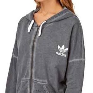 BARELY USED ADIDAS SWEATSHIRT